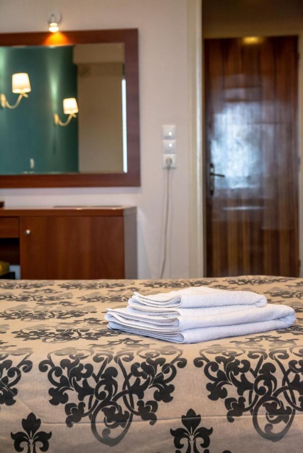 Telis Hotel Aigio Exterior photo
