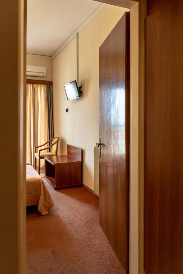 Telis Hotel Aigio Exterior photo